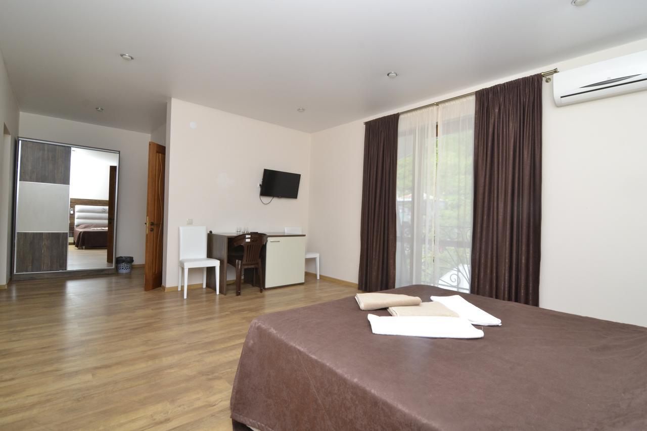 Arda Hotel Gagra Buitenkant foto
